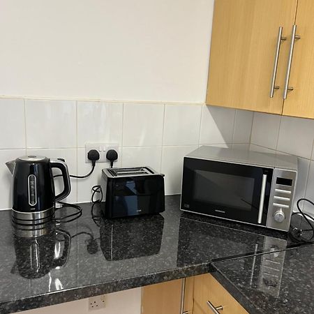 Kettering Service Accomodation 2Brh Freeparking Wifi Smart Tv Tea & Coffee Ngoại thất bức ảnh