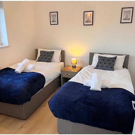 Kettering Service Accomodation 2Brh Freeparking Wifi Smart Tv Tea & Coffee Ngoại thất bức ảnh