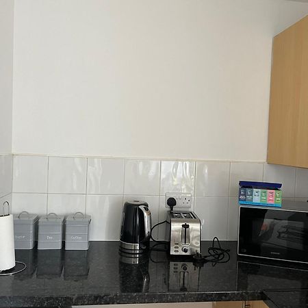 Kettering Service Accomodation 2Brh Freeparking Wifi Smart Tv Tea & Coffee Ngoại thất bức ảnh
